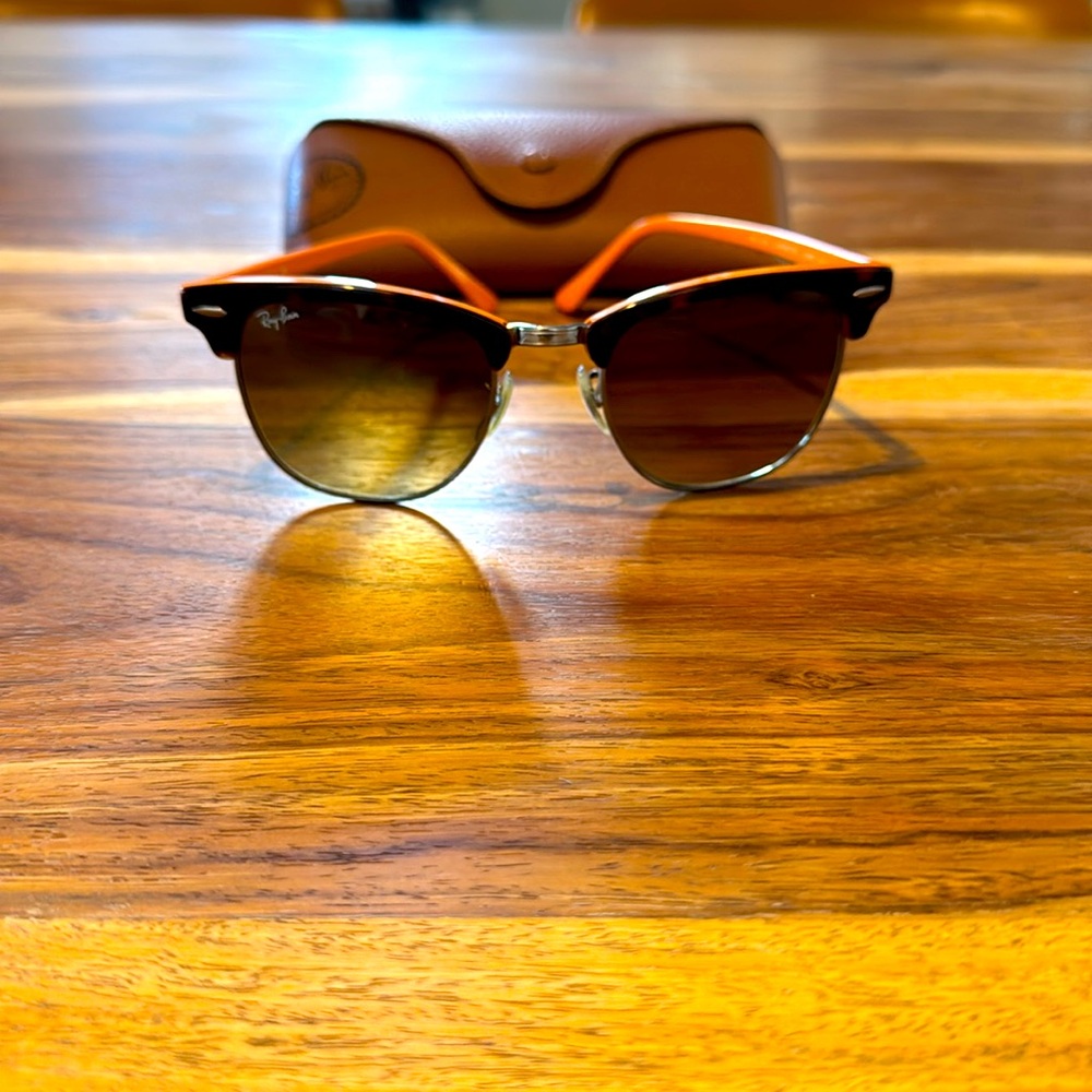 EUC Rayban sunglasses with case and cloth
